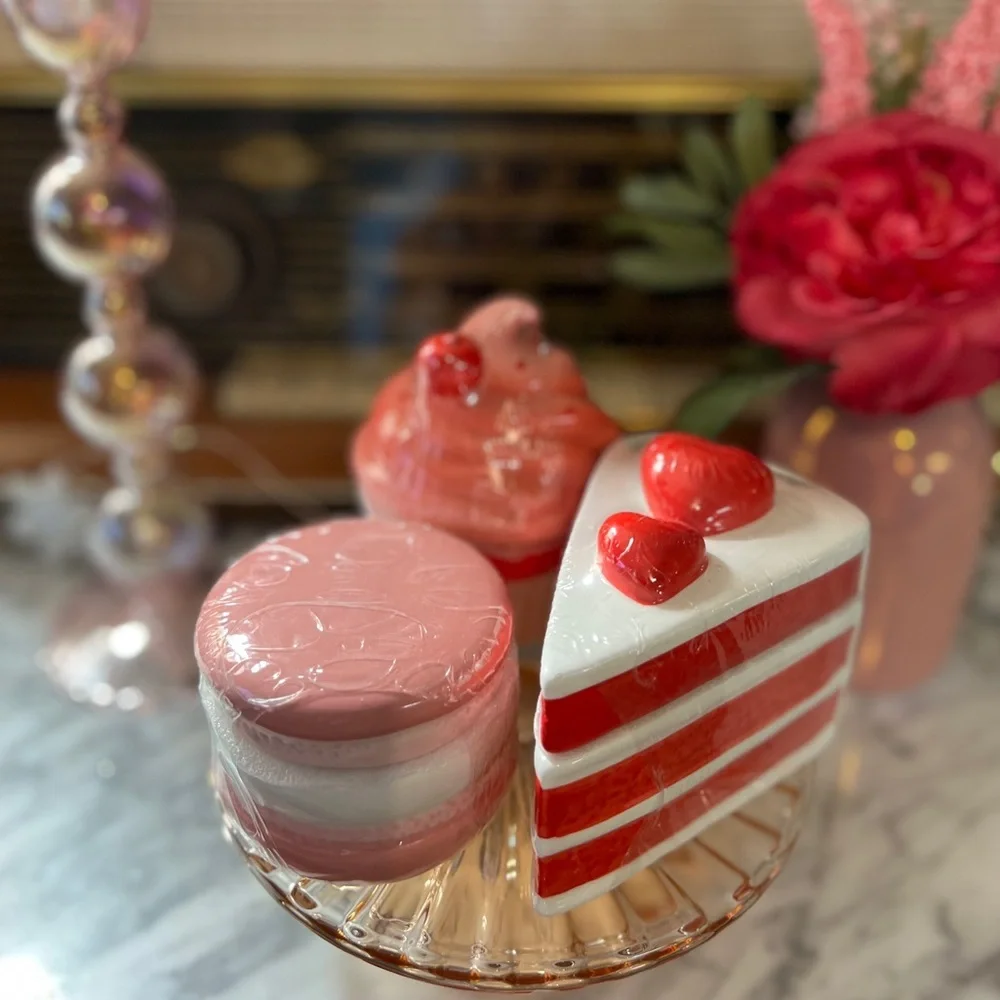 ✨NEW🩷Target Bullseye Playground 2024 Valentines Day Trinket Dessert Set🍰